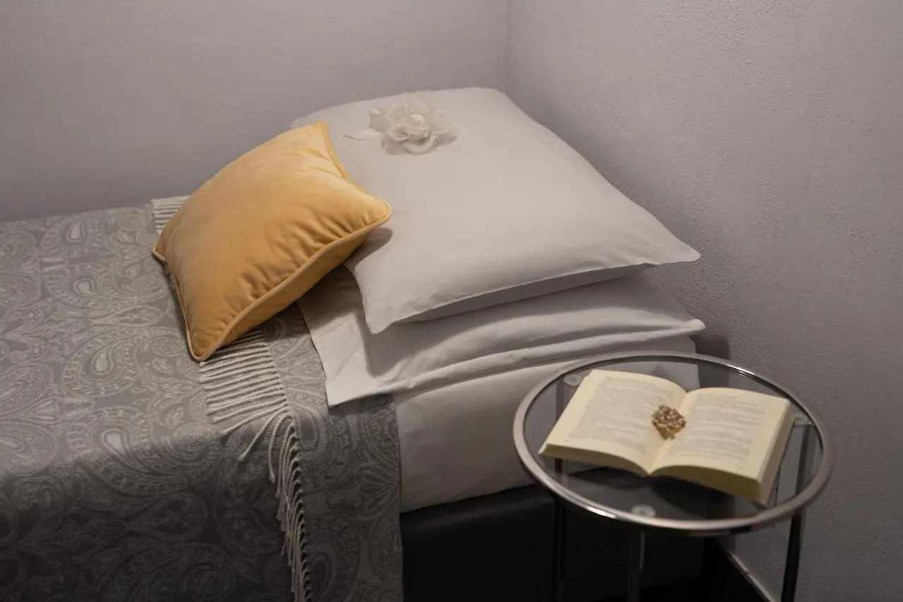5 Terre Inn Affittacamere La Spezia 2*,  Italy