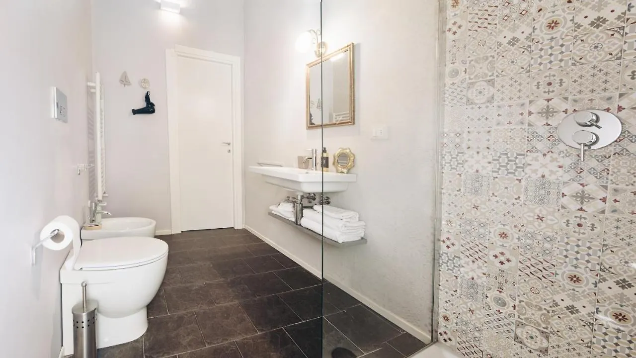 5 Terre Inn Affittacamere La Spezia 2*,  Itália